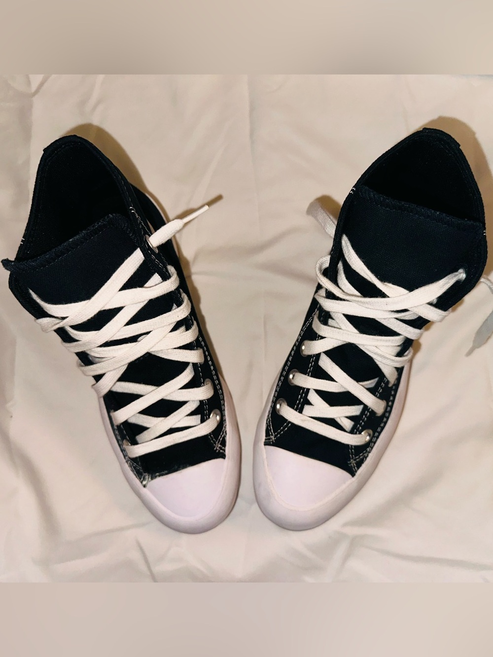 Preowned Converse Black High-Top Sneakers with White Laces